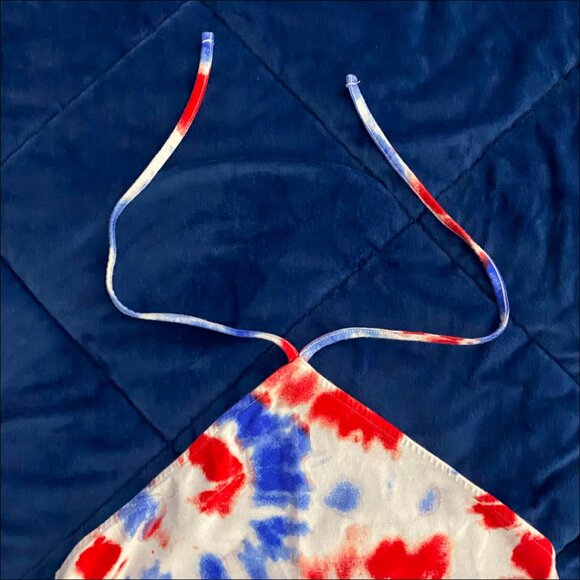 H&M Red + White + Blue Tie Dye Patterned Tied Halterneck Cropped V-Hem Top - Picture 2 of 4